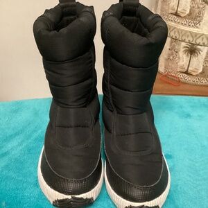 SOREL  Quilted winter ,snow and rain  ankle boots Sz5.5